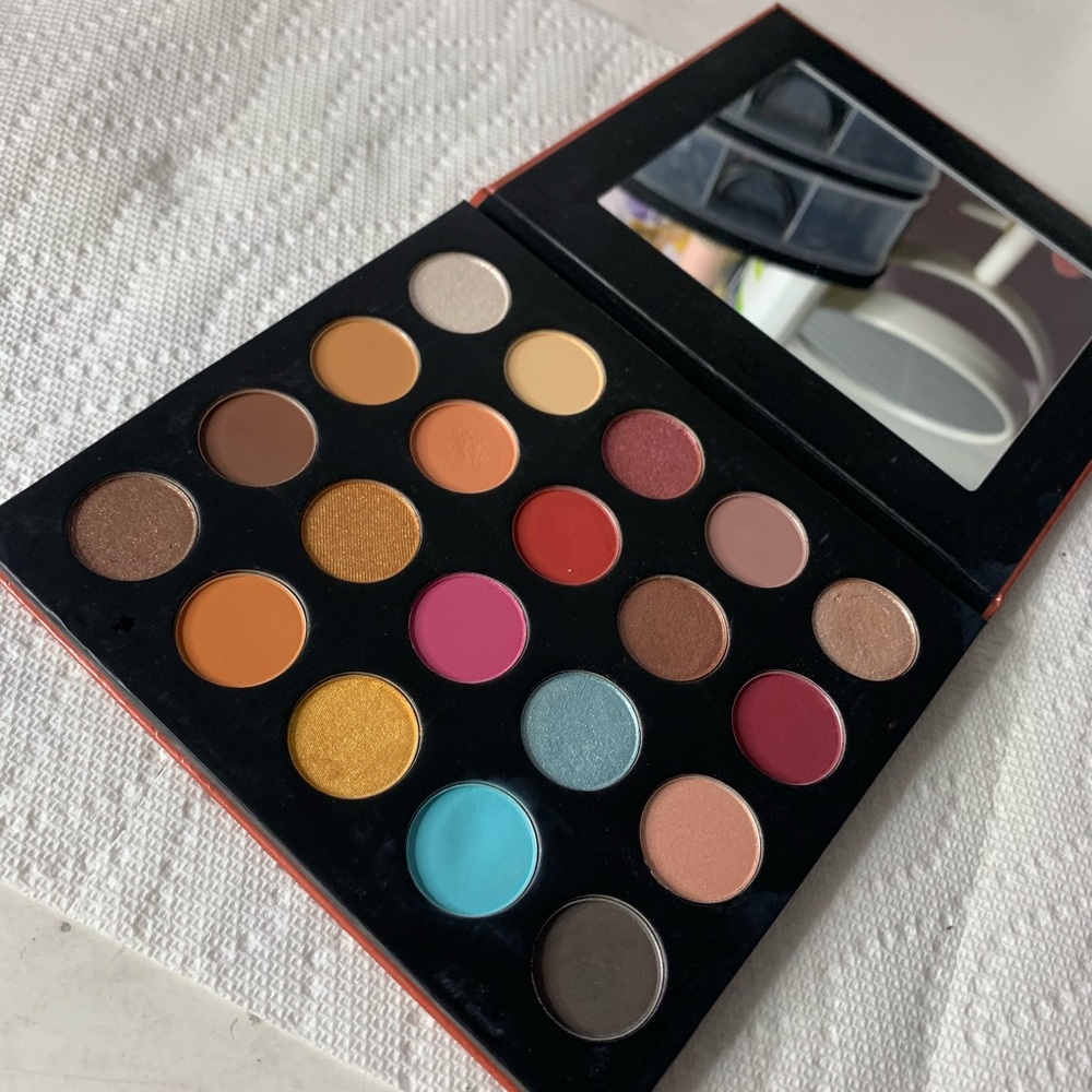 Royal Resort EyeShadow Palette